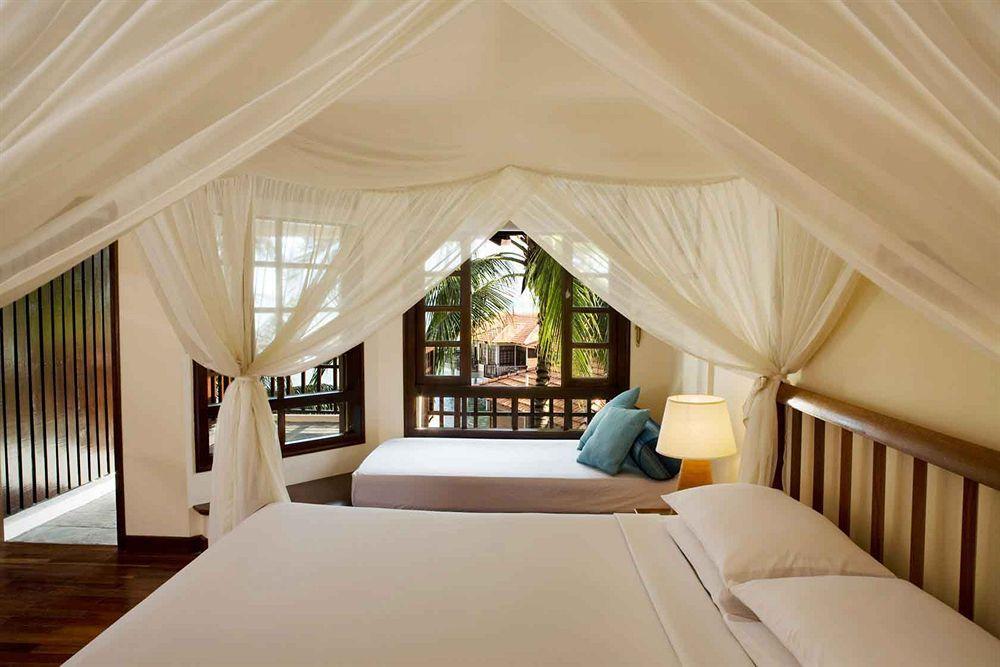อวิเลียน พอร์ต ดิคสัน Hotel พอร์ตดิ๊กสัน ภายนอก รูปภาพ A bedroom at the resort