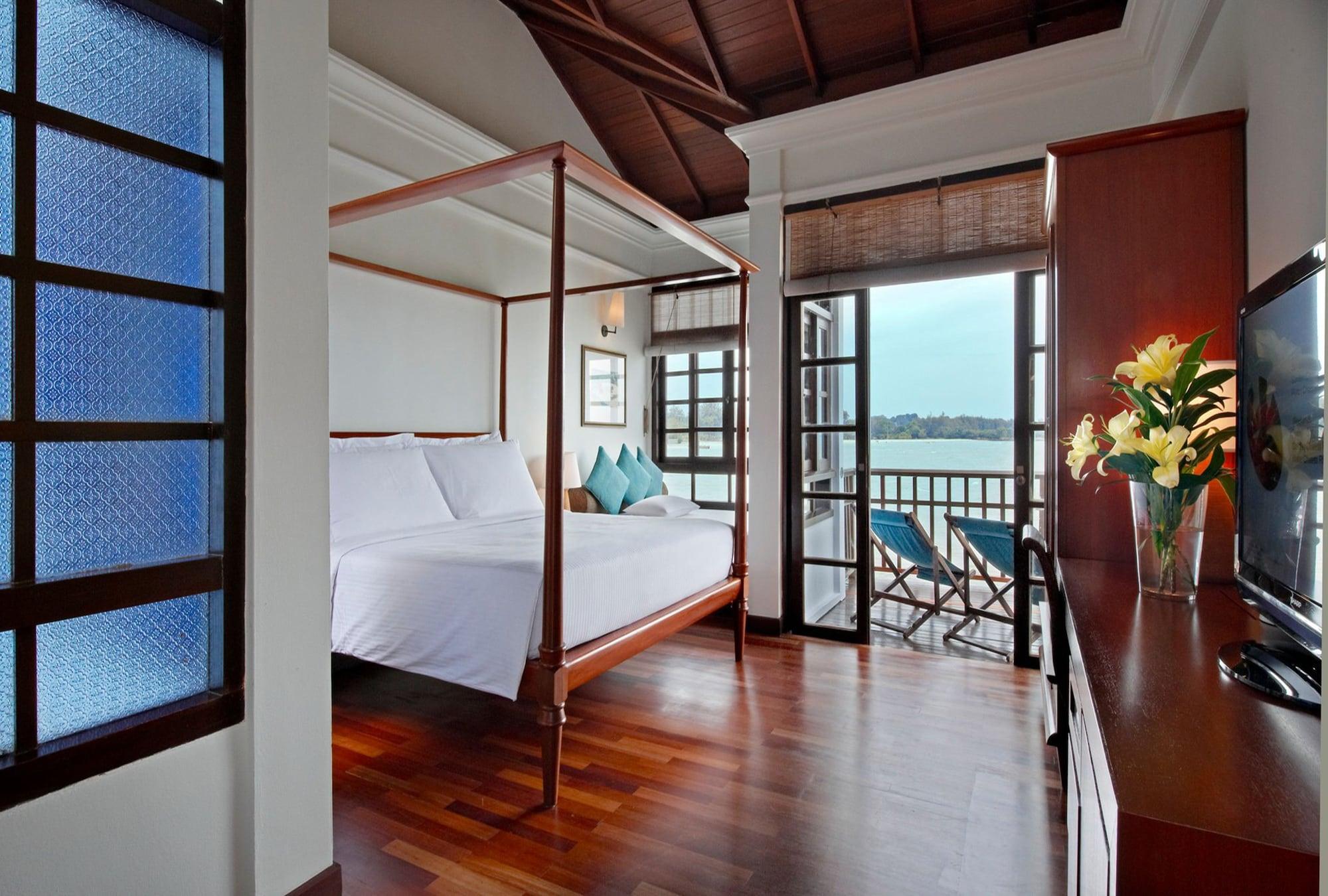 อวิเลียน พอร์ต ดิคสัน Hotel พอร์ตดิ๊กสัน ภายนอก รูปภาพ A bedroom at the Royal River Boutique Hotel