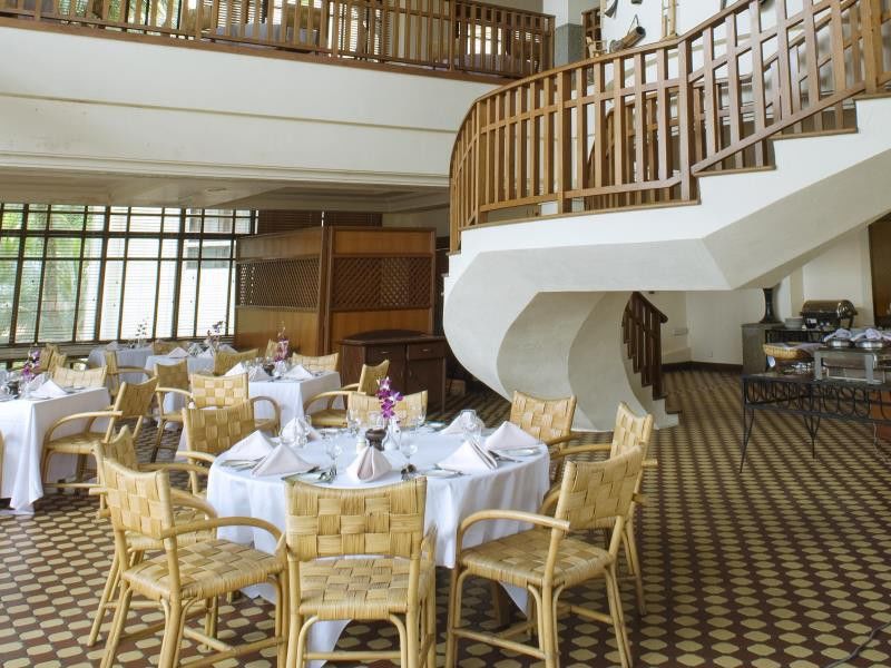 อวิเลียน พอร์ต ดิคสัน Hotel พอร์ตดิ๊กสัน ภายนอก รูปภาพ The interior of the restaurant