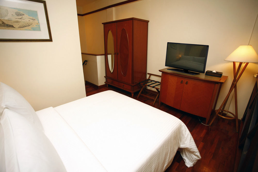 อวิเลียน พอร์ต ดิคสัน Hotel พอร์ตดิ๊กสัน ภายนอก รูปภาพ A room at the hotel